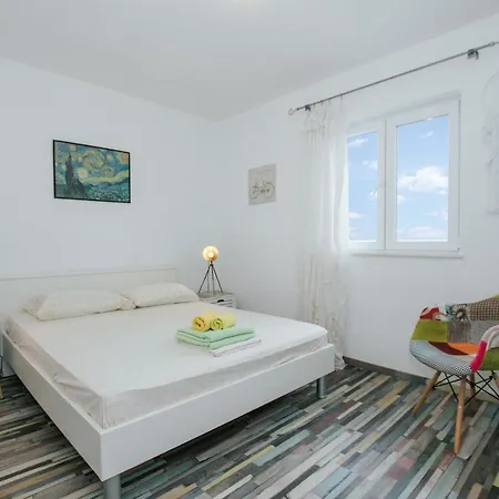 Apartment Bagattino-trogir Near Old Town Trogir